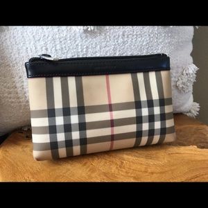 Burberry Nova Check cosmetic bag